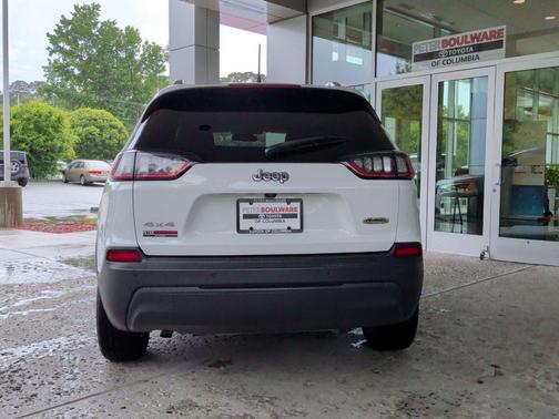 Bright White Clearcoat 2019 Jeep Cherokee Latitude Plus