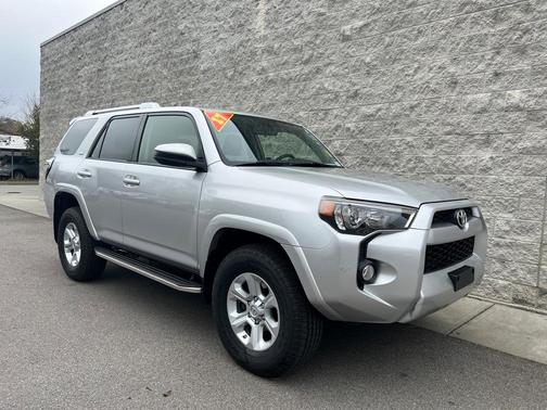 Photo 1 of 21 of 2017 Toyota 4Runner SR5