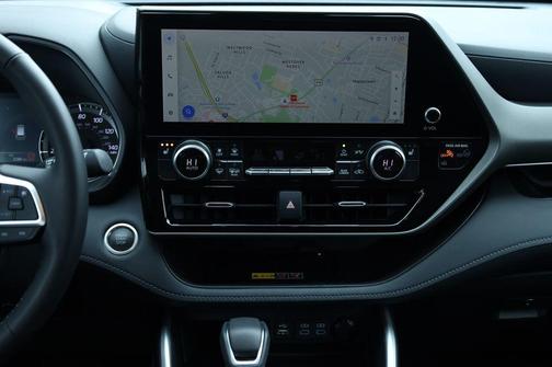 2025 Toyota Highlander LE