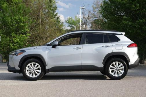 Sonic Silver 2023 Toyota Corolla Cross LE