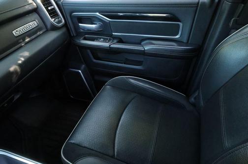 2021 RAM 2500 Laramie Crew Cab 4x4 6'4' Box