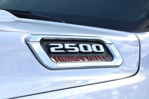 2021 RAM 2500 Laramie Crew Cab 4x4 6'4' Box
