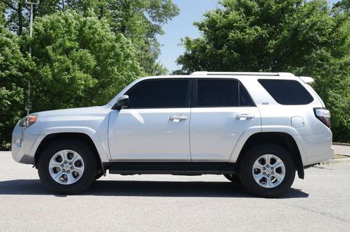 Classic Silver Metallic 2017 Toyota 4Runner SR5