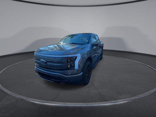 2022 Ford F-150 Lightning LARIAT