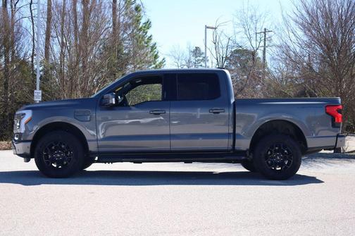 2022 Ford F-150 Lightning LARIAT