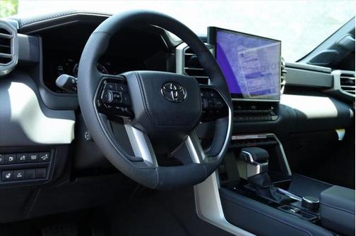 2025 Toyota Tundra Hybrid Platinum