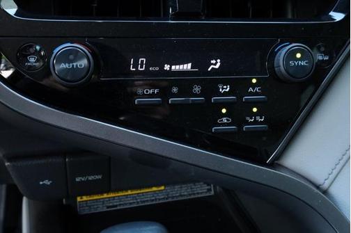 2021 Toyota Camry Hybrid XLE