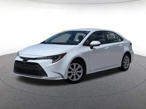 Ice 2026 Toyota Corolla LE
