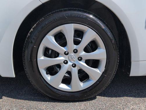 Ice 2026 Toyota Corolla LE