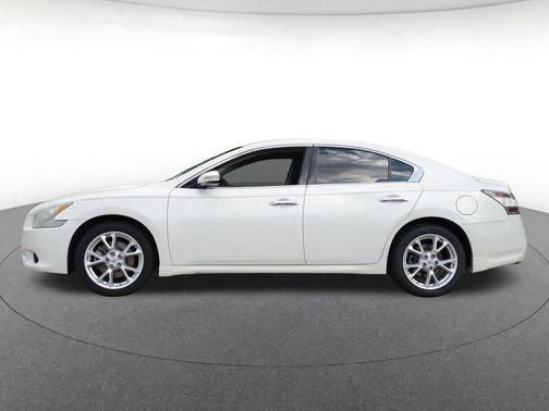 Pearl White 2014 Nissan Maxima SV