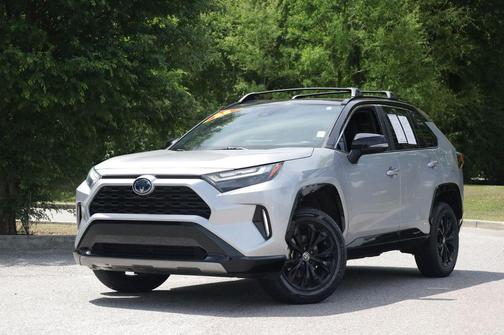 2022 Toyota RAV4 Hybrid SE