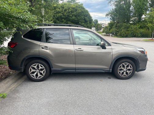 Bronze Metallic 2021 Subaru Forester Premium