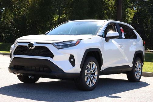 2025 Toyota RAV4 XLE Premium