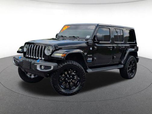 Black Clearcoat 2022 Jeep Wrangler Unlimited 4xe Sahara