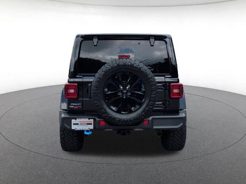 Black Clearcoat 2022 Jeep Wrangler Unlimited 4xe Sahara