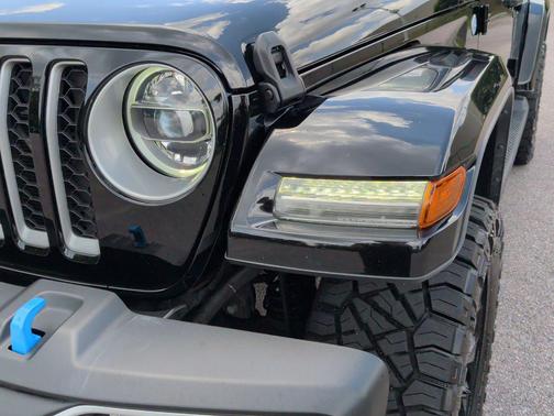Black Clearcoat 2022 Jeep Wrangler Unlimited 4xe Sahara