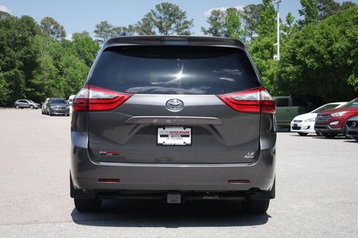 Predawn Gray Mica 2017 Toyota Sienna LE
