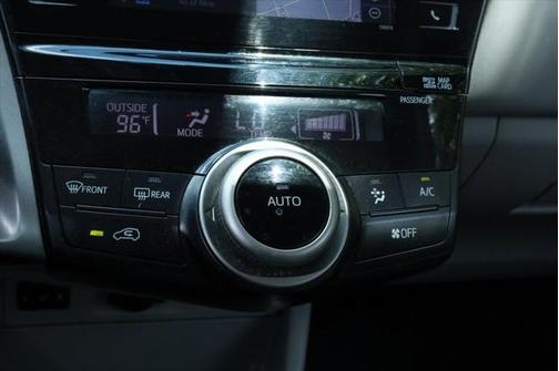 2015 Toyota Prius v Five
