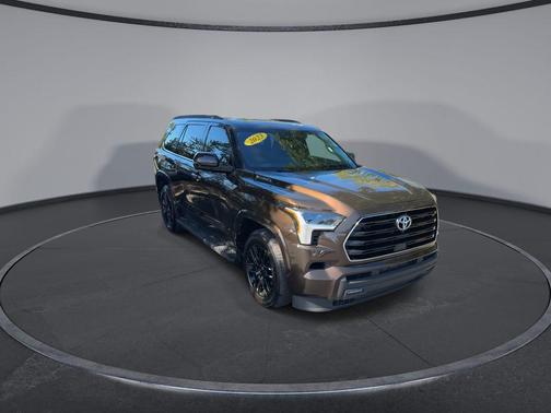 2023 Toyota Sequoia SR5