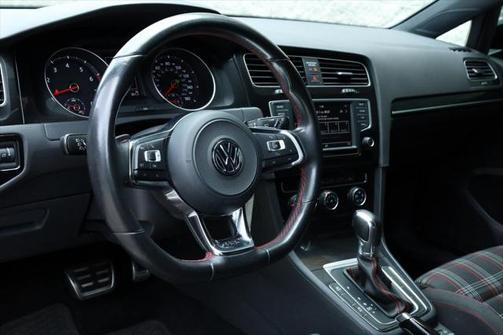 2017 Volkswagen Golf GTI 2.0T S 4-Door