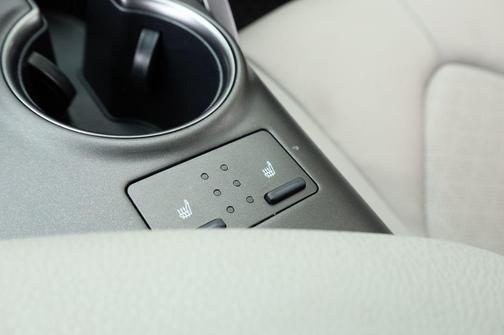 2024 Toyota Camry Hybrid SE