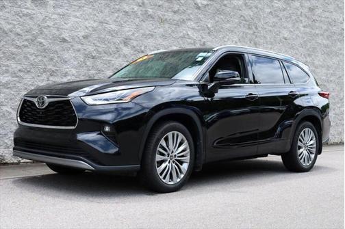 2023 Toyota Highlander Platinum