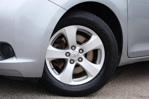 2014 Toyota Sienna LE