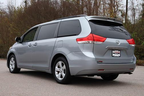 2014 Toyota Sienna LE