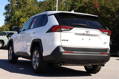 2025 Toyota RAV4 Hybrid XLE