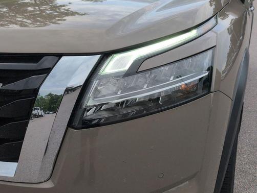Baja Storm 2024 Nissan Pathfinder Platinum FWD
