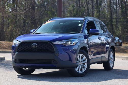2024 Toyota Corolla Cross LE