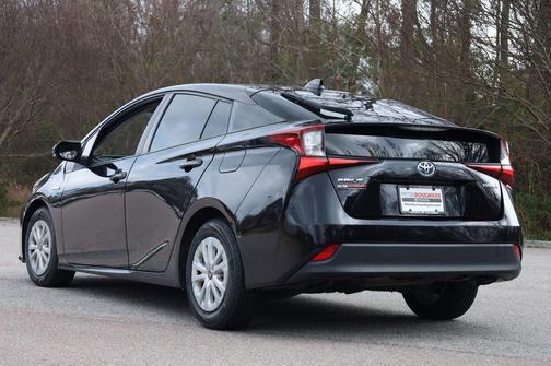 2021 Toyota Prius LE