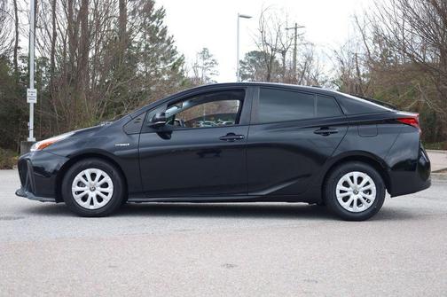 2021 Toyota Prius LE