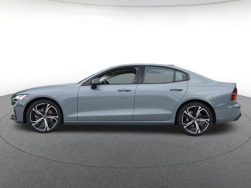Thunder Grey Metallic 2023 Volvo S60 B5 Plus Dark Theme