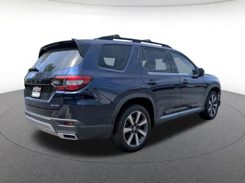2023 Honda Pilot AWD Elite