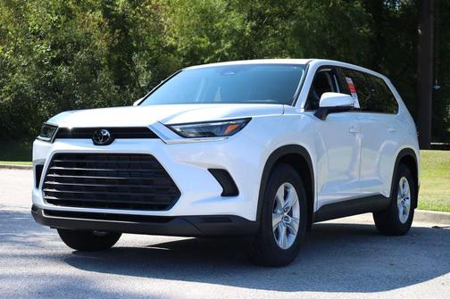 2026 Toyota Highlander Hybrid LE