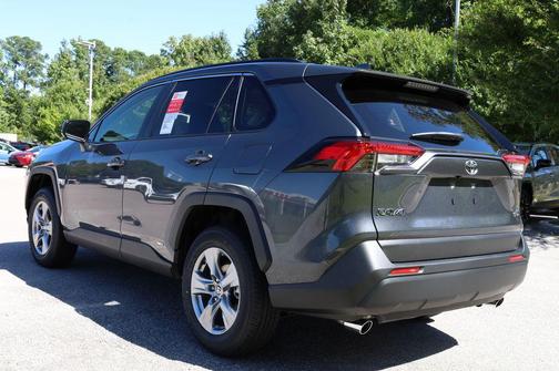 2025 Toyota RAV4 Hybrid LE