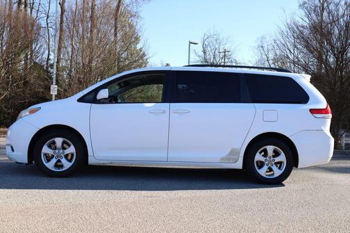 2011 Toyota Sienna LE