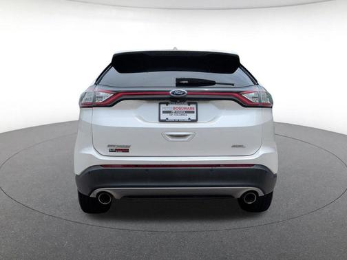 White Platinum Metallic Tri-Coat 2018 Ford Edge SEL