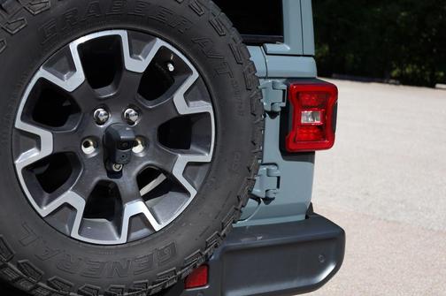 2024 Jeep Wrangler 4-Door Sahara 4x4