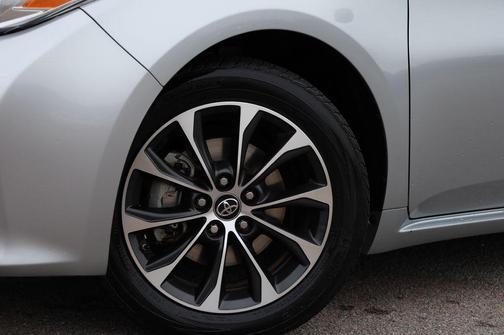 2018 Toyota Avalon XLE Plus