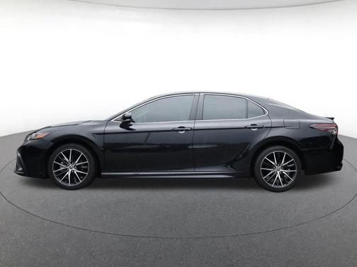 Midnight Black Metallic 2023 Toyota Camry SE