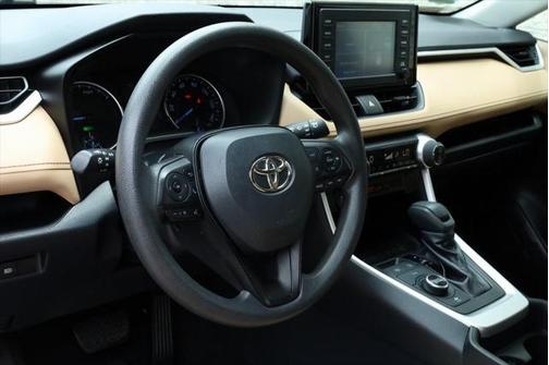 2019 Toyota RAV4 Hybrid SE