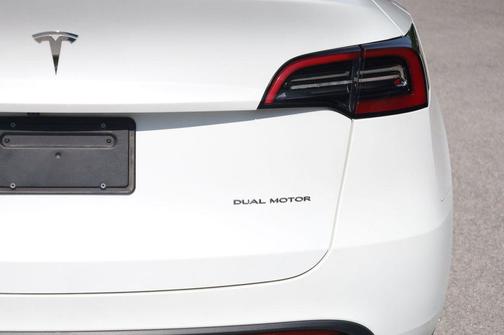 Pearl White Multi-Coat 2023 Tesla Model Y Long Range Dual Motor All-Wheel Drive