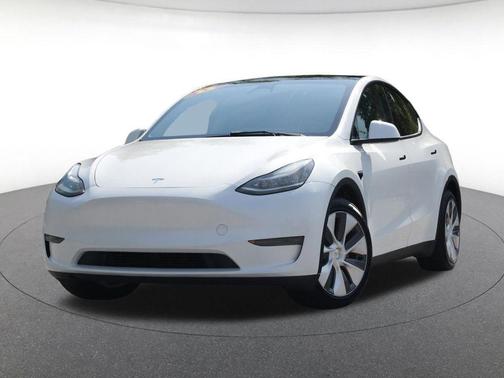 Pearl White Multi-Coat 2023 Tesla Model Y Long Range Dual Motor All-Wheel Drive