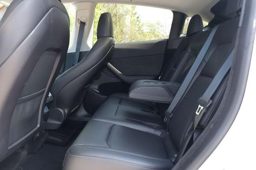 Pearl White Multi-Coat 2023 Tesla Model Y Long Range Dual Motor All-Wheel Drive