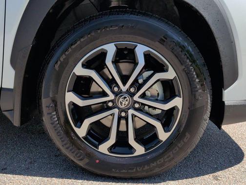 Wind Chill Prl/ 2026 Toyota Corolla Hybrid L