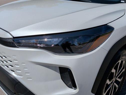 Wind Chill Prl/ 2026 Toyota Corolla Hybrid L