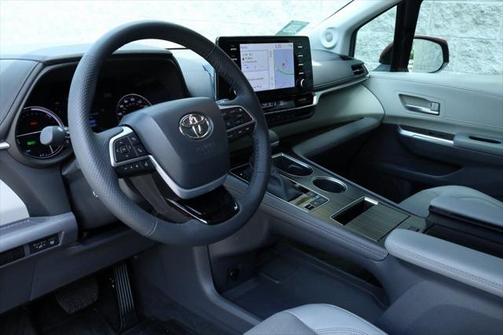 2023 Toyota Sienna Limited 7-Passenger