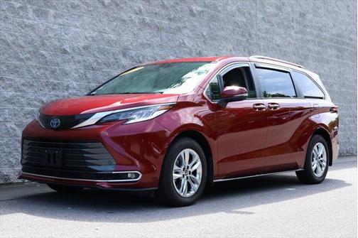 2023 Toyota Sienna Limited 7-Passenger